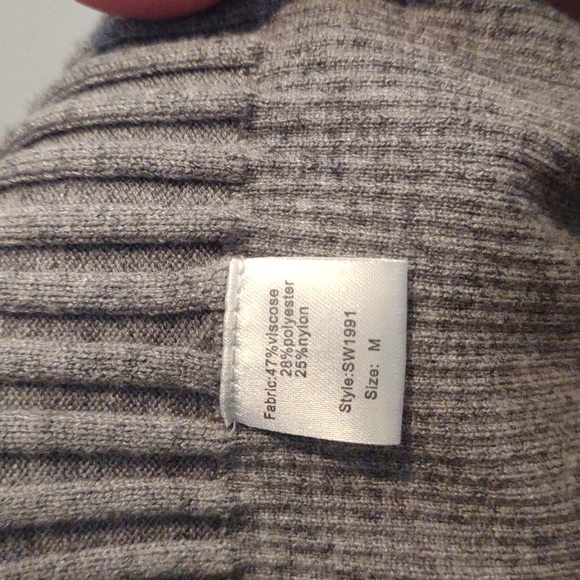 Elan women's medium gray sleeved wrap open front cardigan - Picture 5 of 5